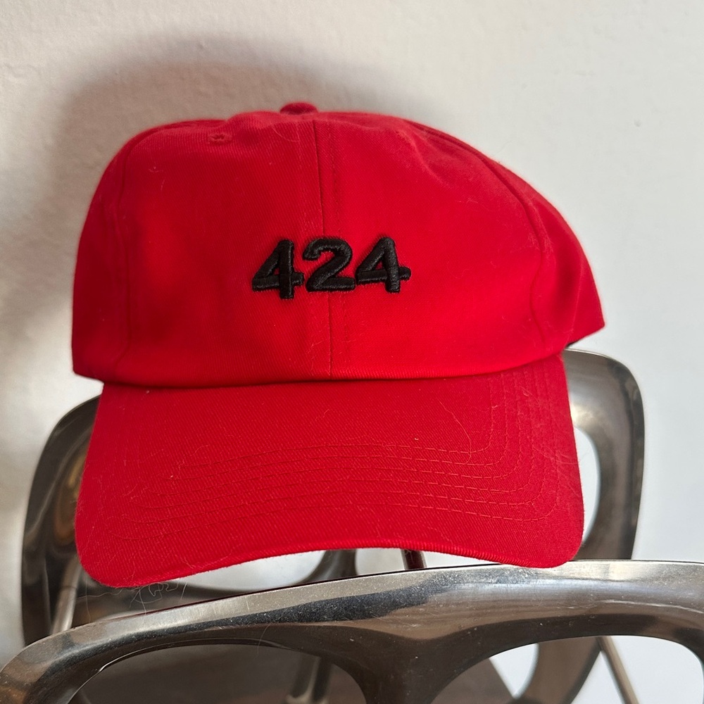 424 Fairfax Oil Money Cap